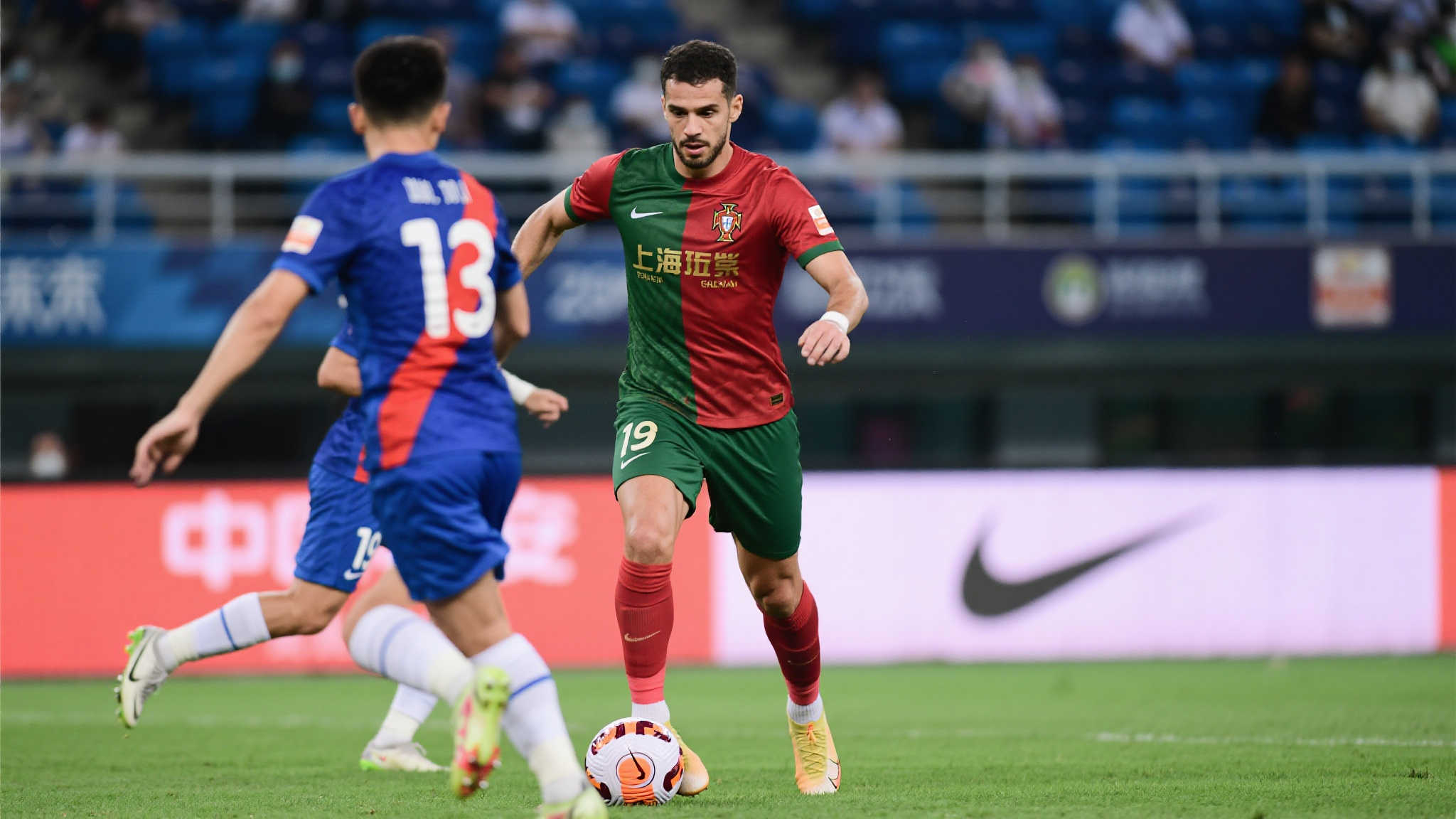 冠军之争！国安与申花葡萄牙外援或成关键先生